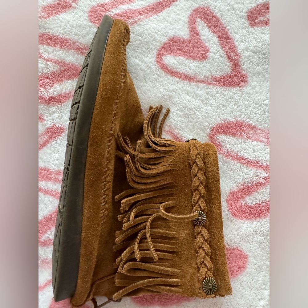 cute minnetonkas!
